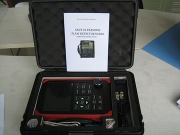 Rivelatore ultrasonico portatile del difetto su microelaboratore con integrazione di Digital